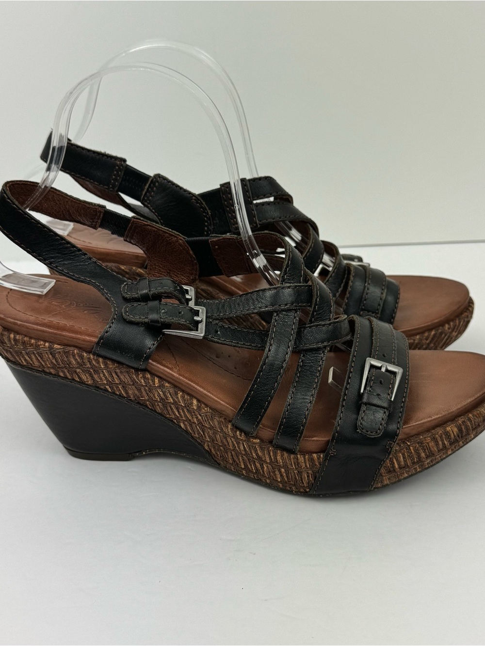 Naya Maize Black Wedge Leather Sandals. Women’s Size 10.5.